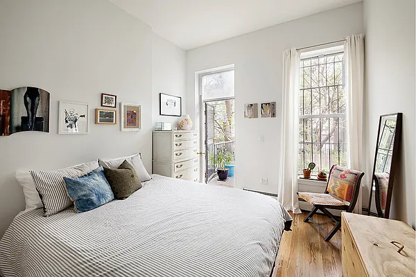 Sold by Stribling | media 33