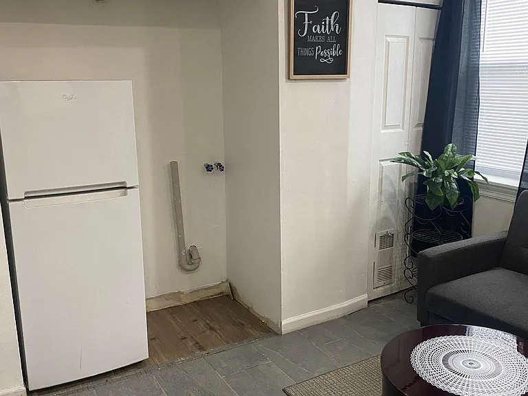 600 N Monroe St #1 — Photo 8