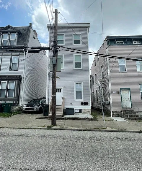 173 Warner St #2 — Photo 2