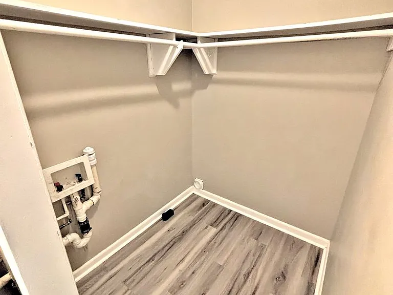 209 Cloverleaf Dr — Photo 20