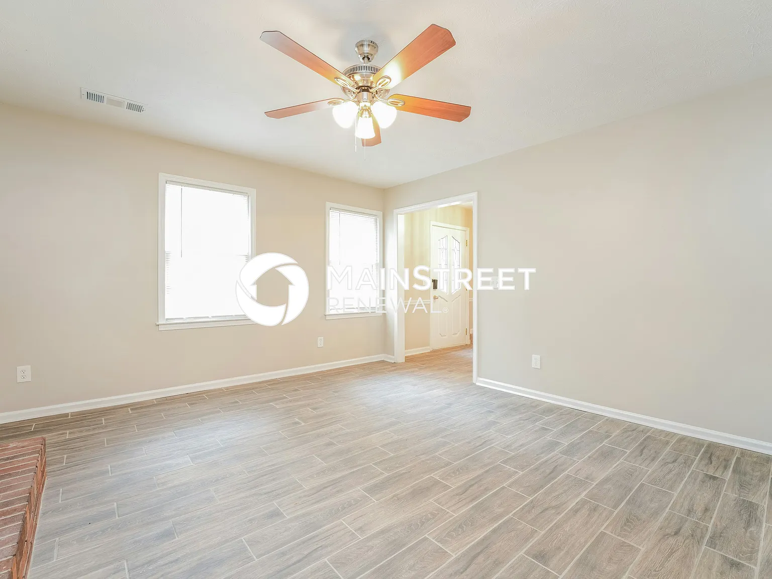 1074 Realm Ln — Photo 3