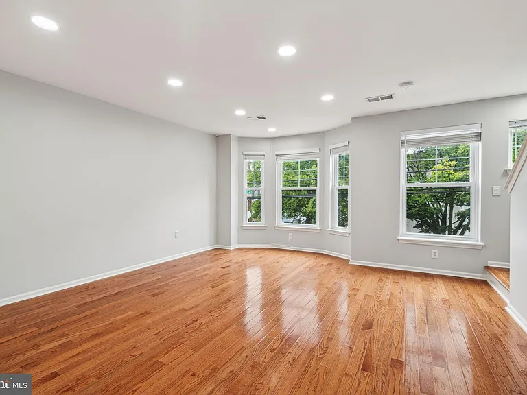 1303 N 7th St — Photo 12