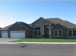 8900 Coolidge Rd #4, Yakima, WA 98903