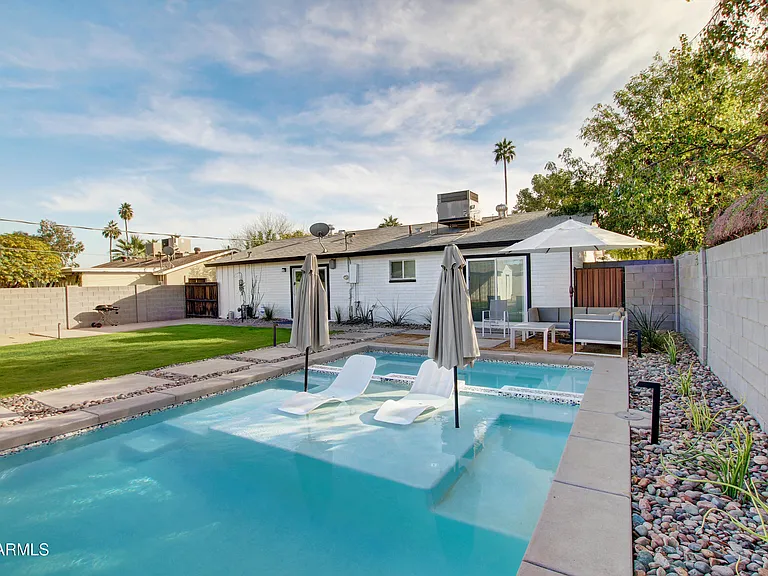 7034 E Wilshire Dr — Photo 20