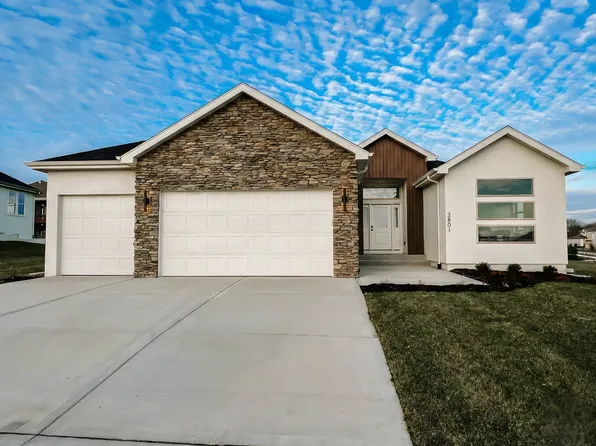 2601 NE Wheatley Dr, Blue Springs, MO 64029