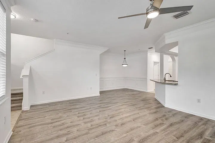 3 bed, 1716 sqft, $3,600 — Photo 3