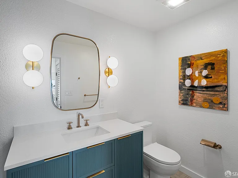 628 Los Palmos Dr — Photo 50
