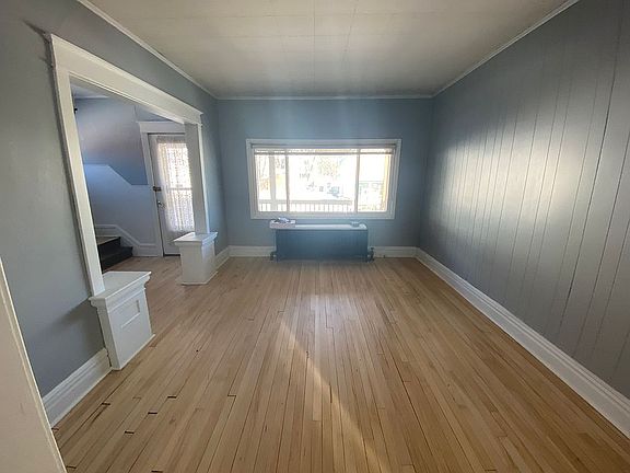 3rd image of 421 N 21st Ave W