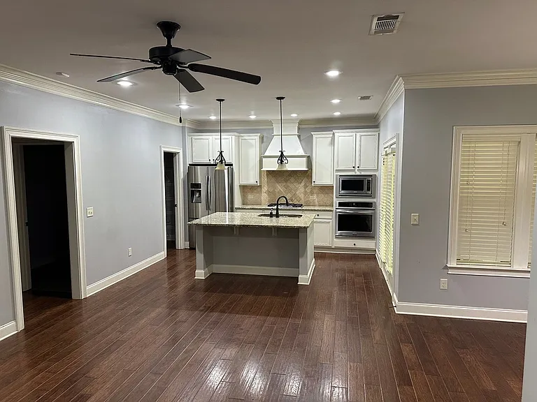 1828 Seagrave Ct — Photo 12