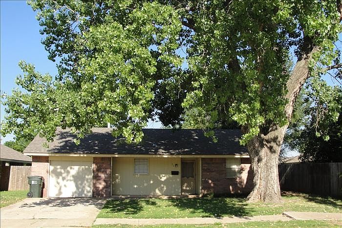 1st image of 312 Orr Dr