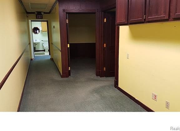 4th image of 25225 Gratiot Ave