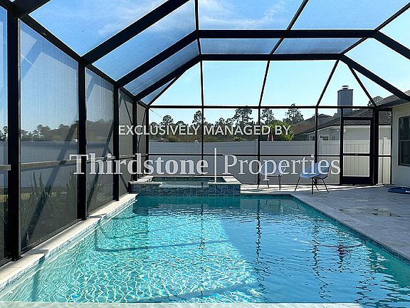 2nd image of 75202 Ravenwood Dr