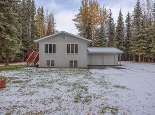 2710 Rainbow Trout Ct, North Pole, AK 99705