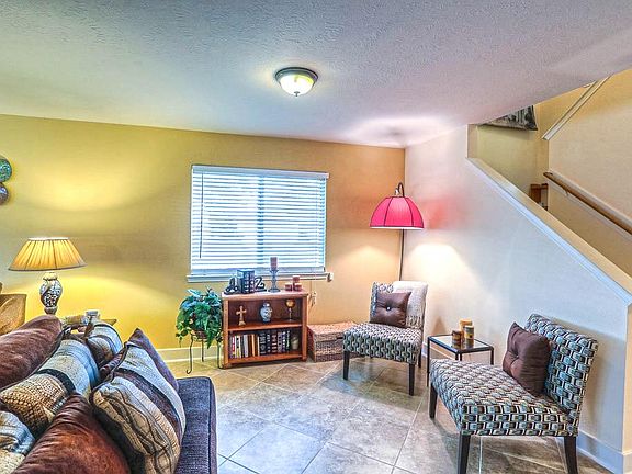 5th image of 19802 Falcon Hill Ct