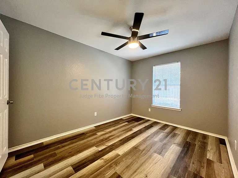 1010 S Retta St — Photo 14