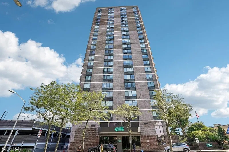 770 Anderson Ave — Photo 1