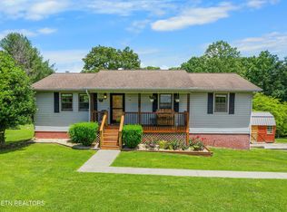 395 Morton Rd, La Follette, TN 37766