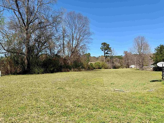 5th image of 196 Angela Dr
