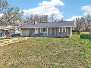 644 W Hayes St, Lebanon, MO 65536