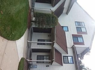 1403 Woodbridge Comns Way, Iselin, NJ 08830