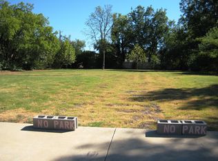 1808 Guilford Ln, Nichols Hills, OK 73120