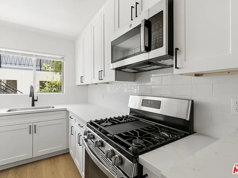 3401 Ocean Park Blvd #104 — Photo 4