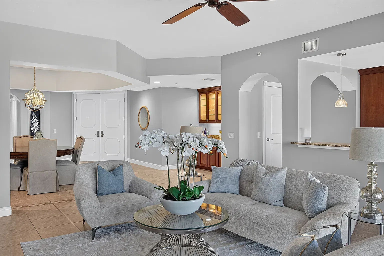 3 bed, 3.5 bath, 2875 sqft, $10,000 — Photo 3