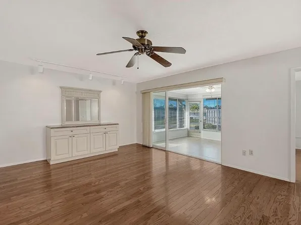 2603 Riverbluff Pkwy, Sarasota, FL