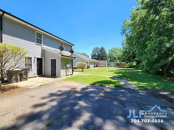 2506 S Ridge Ave — Photo 13