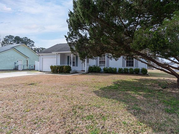 2nd image of 300 Quail Ridge Road