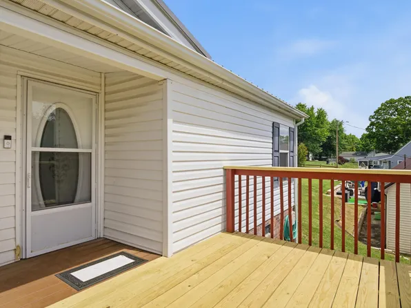 670 Liberty St, Christiansburg, VA 24073