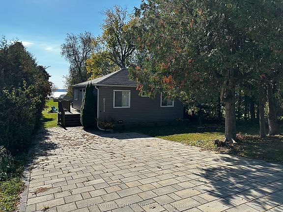 3rd image of 17 Price St W