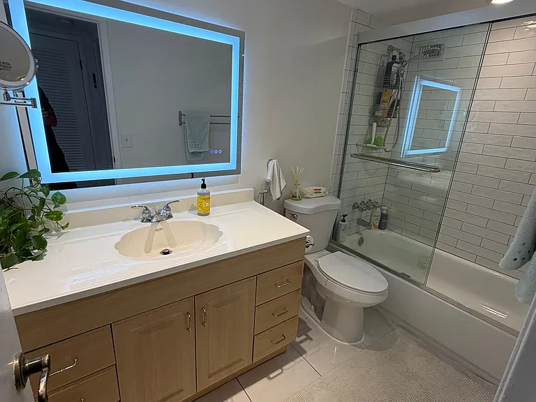 410 Golden Isles Dr #109 — Photo 9