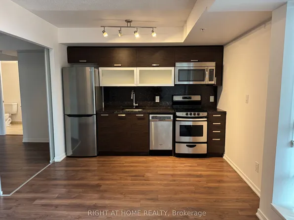 68 Abell St, Toronto, ON