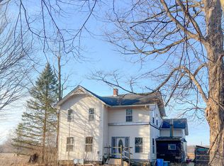 1820 N Adams Rd, Jonesville, MI 49250