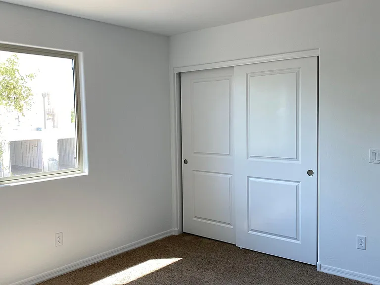 9009 W Jefferson St — Photo 13