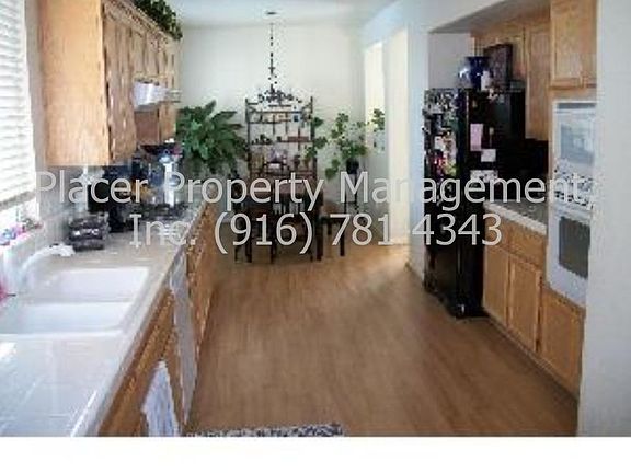 3rd image of 5619 Redwood Burl Way