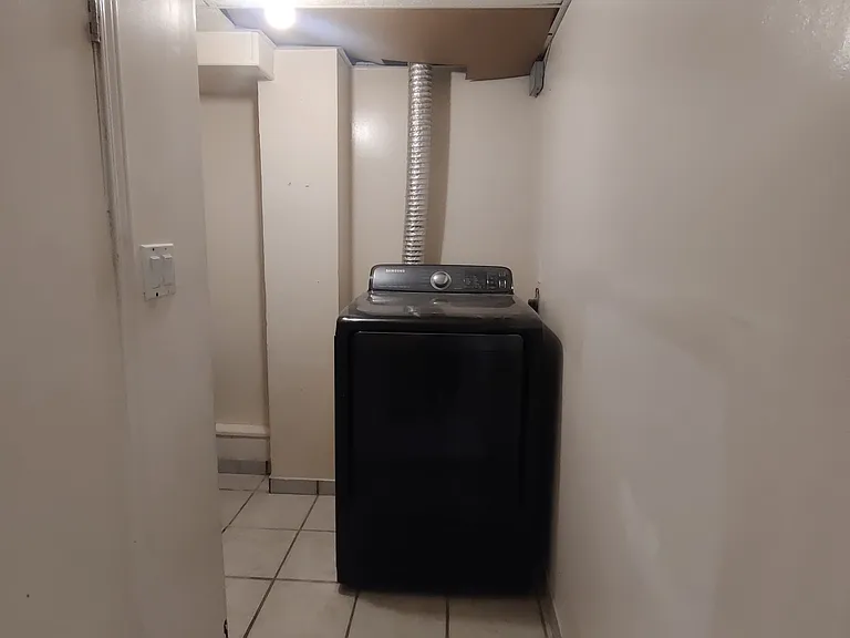 56 Snowball Cres #BASEMENT — Photo 11