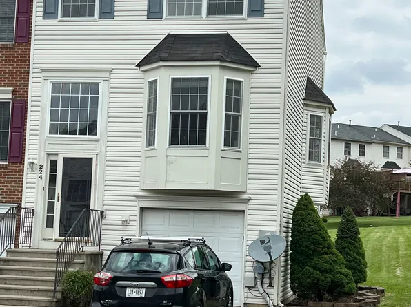 224 N Oak St, Freemansburg, PA 18017