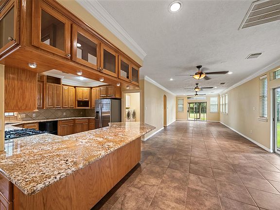 5th image of 1107 Du Barry Ln