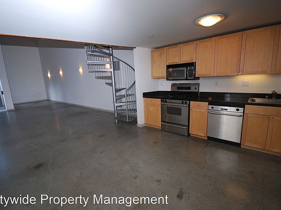 3rd image of 690 Pennsylvania Ave APT 119