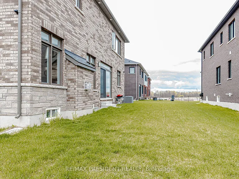 405 Newman Dr — Photo 50