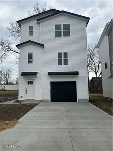 1053 Peach Blvd, Willoughby, OH, 44094