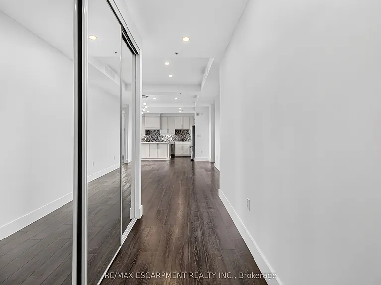 640 Sauve St #602 — Photo 5