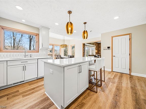 5th image of 471 Medway Rd