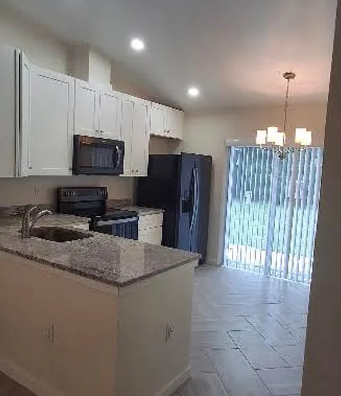 12255 Eastcove Dr — Photo 3