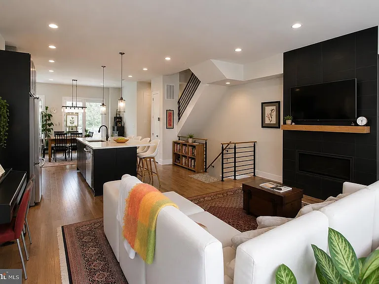 2815 Eisenhower Ave — Photo 9
