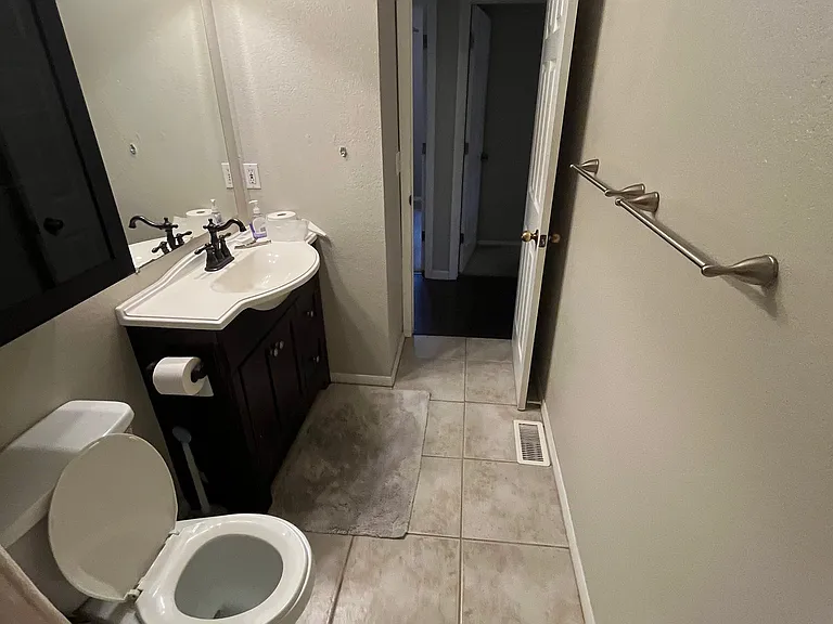 1470 W Alaska Pl — Photo 15