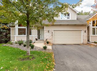 8212 Norman Creek Trl, Bloomington, MN 55437