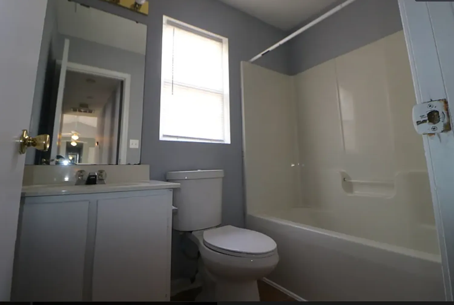 3 bed, 1012 sqft, $1,600 — Photo 3
